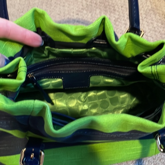 Kate Spade navy & green purse with navy patent leather trim-excellent condition - Picture 8 of 9